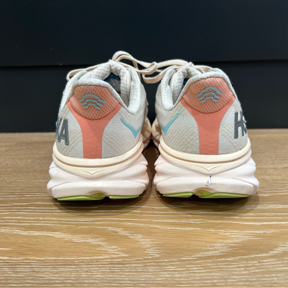 HOKA One One Clifton 9 women’s size 9 - Picture 4 of 11